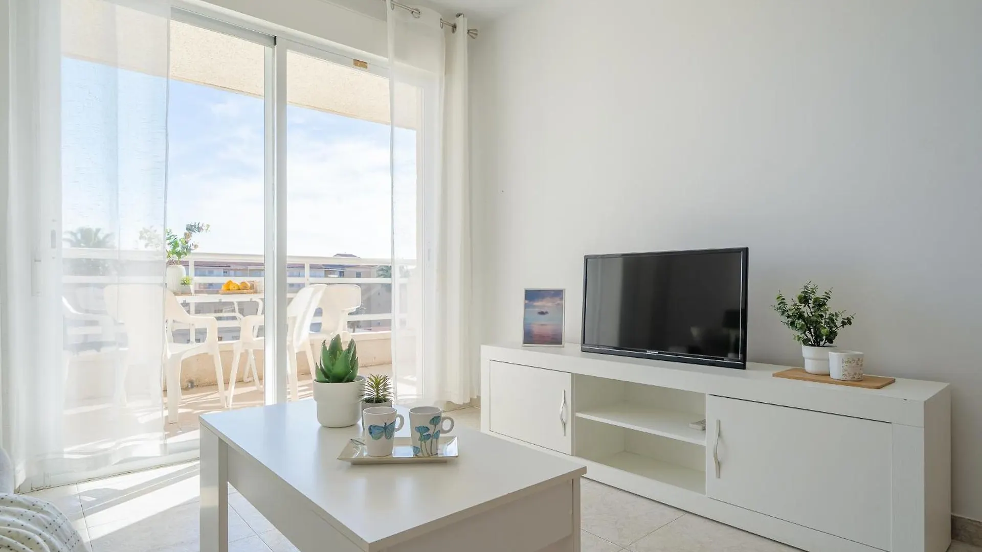Aquamarina Apartments La Pineda 0*,