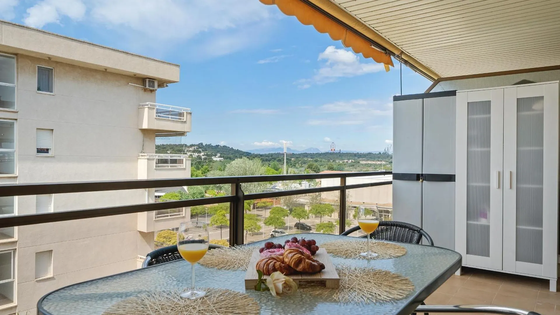 Aquamarina Apartments La Pineda
