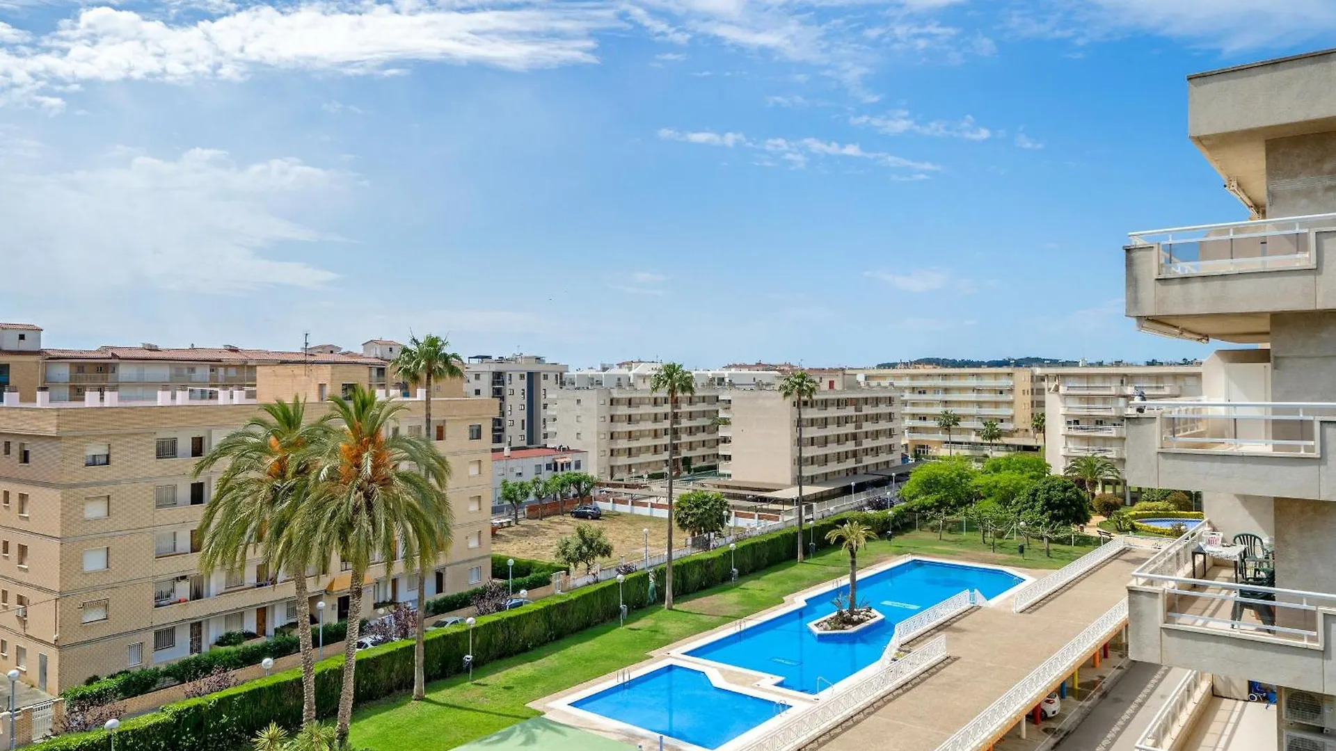Aquamarina Apartments La Pineda 0*,  Spain
