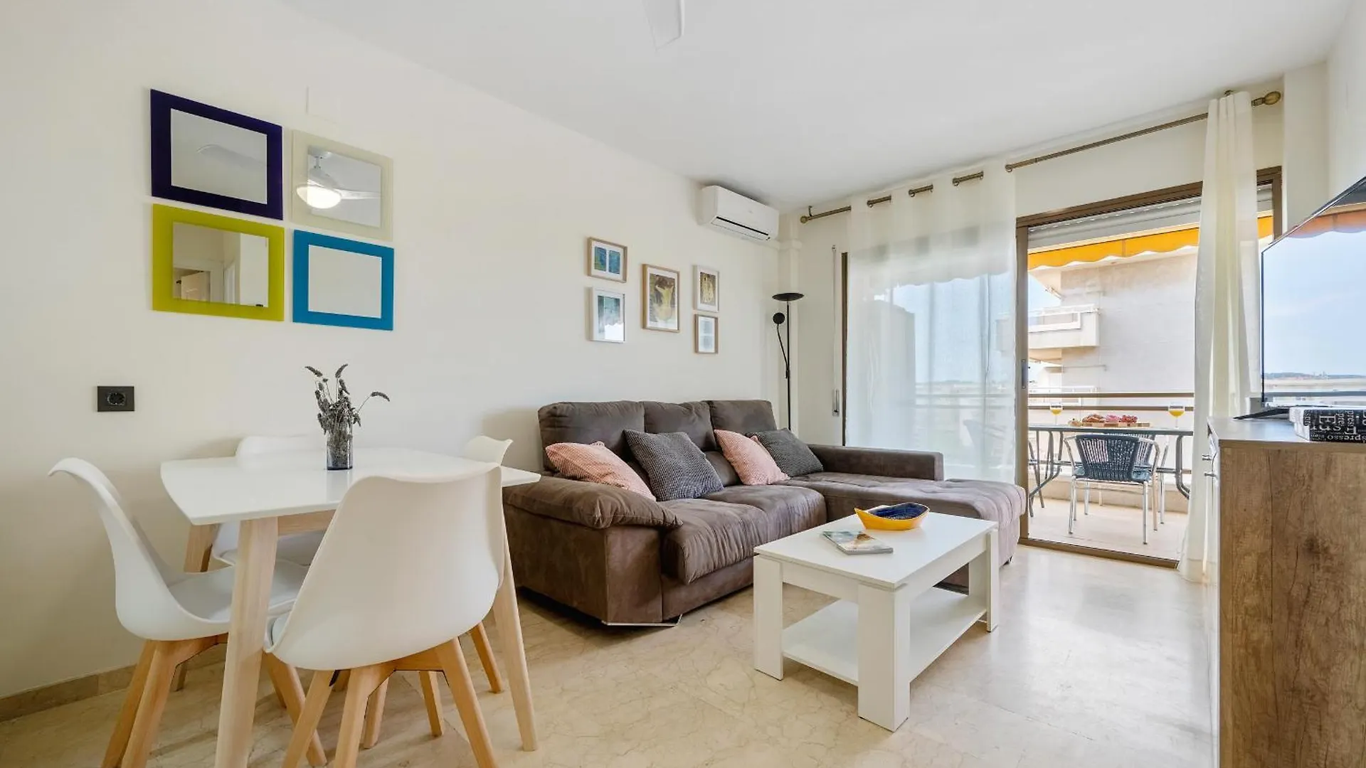 Aquamarina Apartments La Pineda